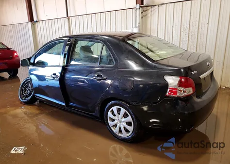 2010 Toyota Yaris z USA, uszkodzony, nr VIN JTDBT4K39A4064501